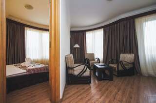 Отель Hotel Lux Тбилиси Двухместный номер-студио Делюкс с 1 кроватью-8